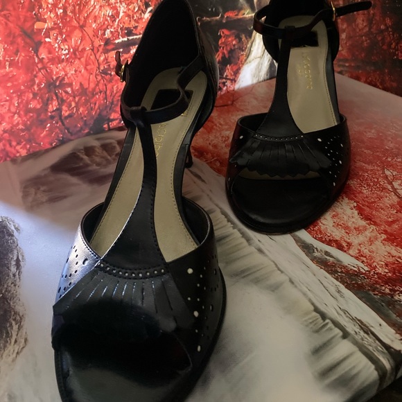 Liz Claiborne fringed kitten heels - Picture 4 of 8